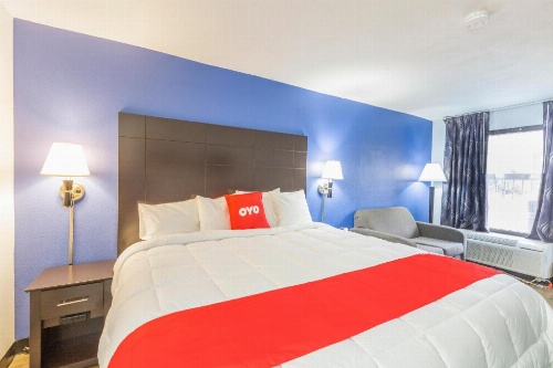 OYO Hotel Baton Rouge Mid City image 10