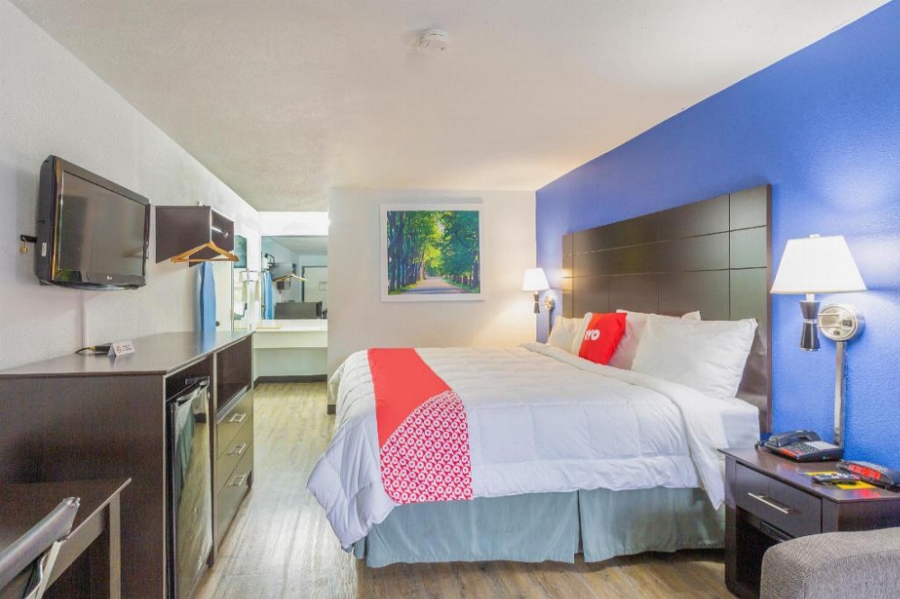 OYO Hotel Baton Rouge Mid City Main image