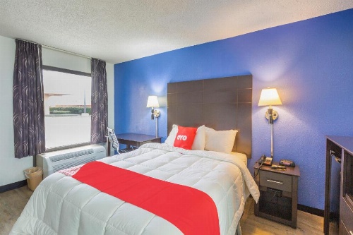 OYO Hotel Baton Rouge Mid City image 22