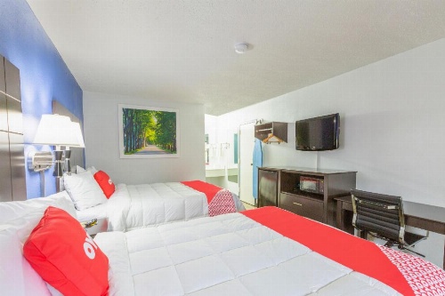 OYO Hotel Baton Rouge Mid City image 28