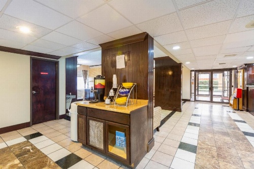 OYO Hotel Baton Rouge Mid City image 41